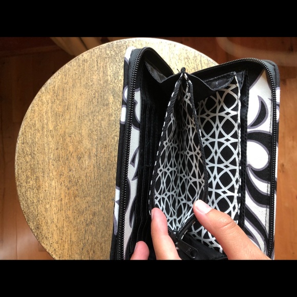 Vera Bradley Accordion Wallet Night and Day - Picture 3 of 5